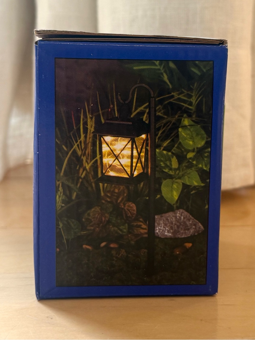 Solar-Powered Lantern - Garden - Home - Solar Energy - NWT